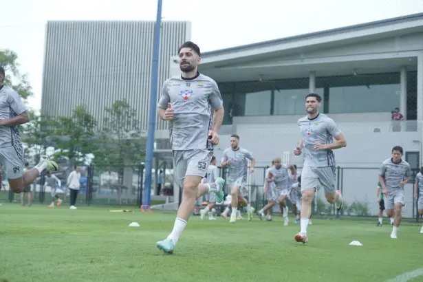 Bergabung Paling Lambat Dengan Persib, Frans Putros Tetap Dalam Kondisi Fisik Yang Baik