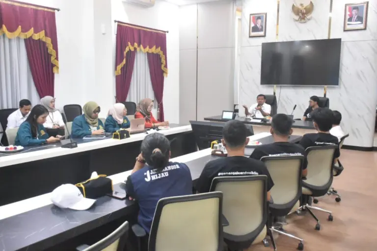 Sekelompok Mahasiswa Unpad dan ITB menginisiasi Gerakan Jatinangor Hijau