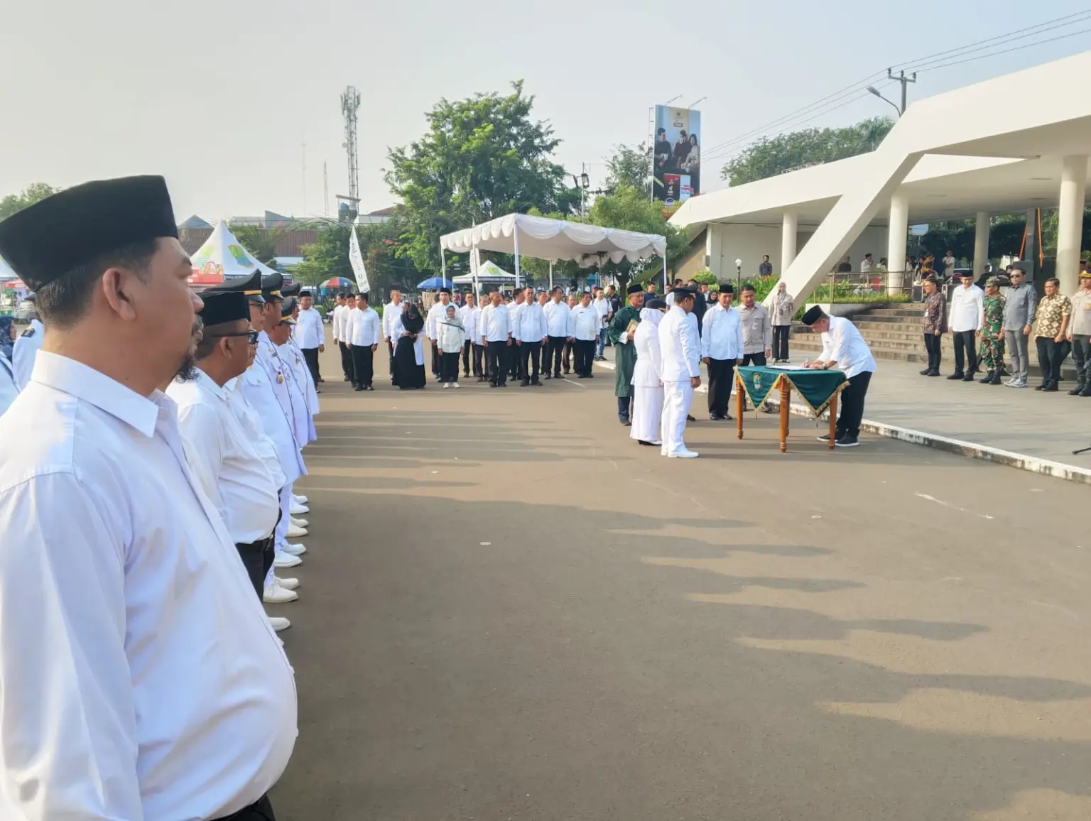 Pemkab Karawang Lantik 32 Pejabat Administrator, Belasan Camat Resmi Diganti
