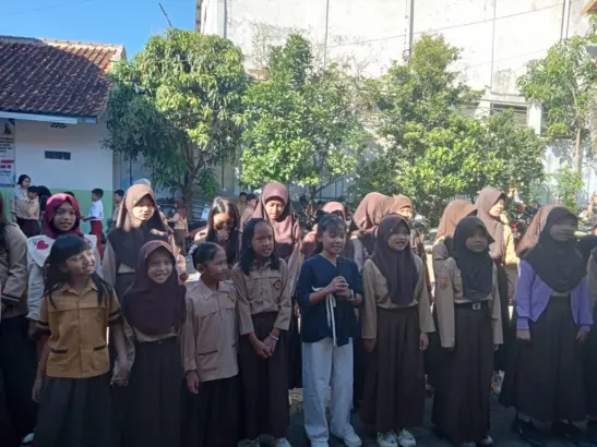 Penutupan MPLS SDN Paminggir 4 Garut, Siswa Tampilkan Ekstrakurikuler dengan Penuh Semangat