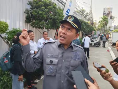 Ketua DPRD Karawang Tegaskan: Pengurus Koperasi Merah Putih Jangan Main-Main Ketua DPRD Karawang Tegaskan: Pengurus Koperasi Merah Putih Jangan Main-Main
