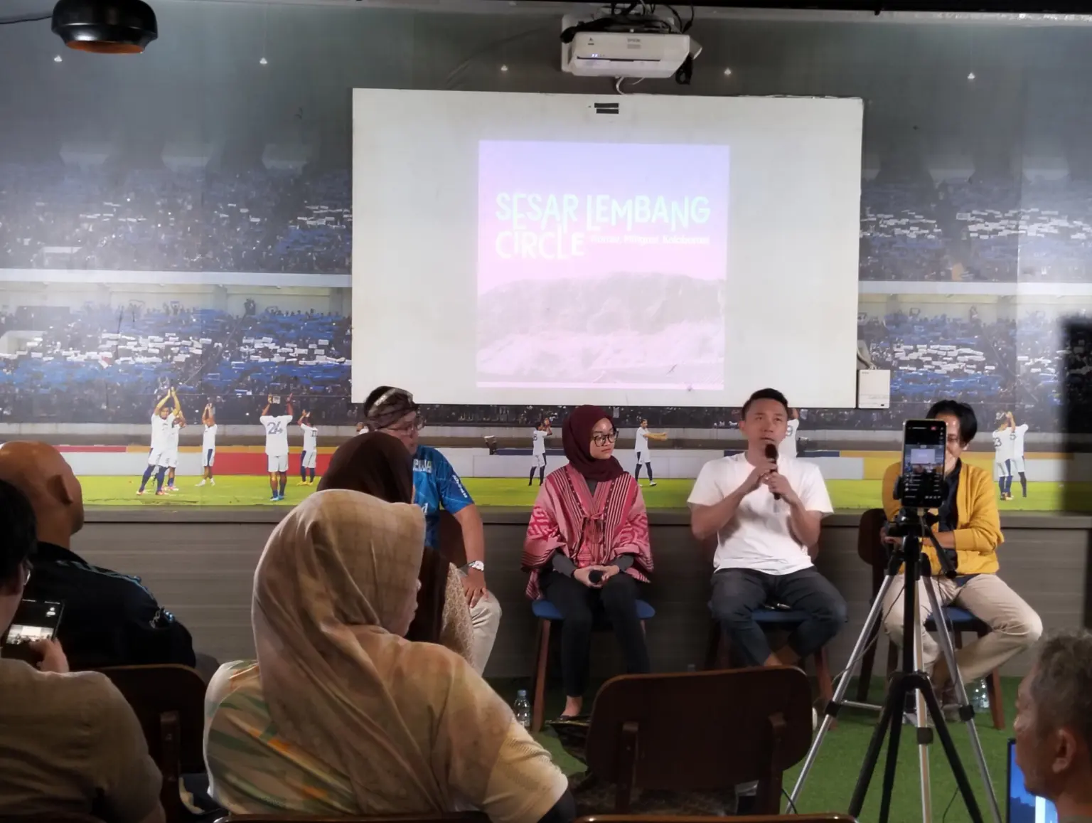 Forum Sesar Lembang Circle: Kolaborasi Lintas Elemen Hadapi Ancaman Geologis di Bandung Forum "Sesar Lembang Circle": Kolaborasi Lintas Elemen Hadapi Ancaman Geologis di Bandung