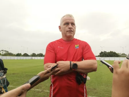 Ini kata Pelatih Kiper Persib Soal Performa Apik Teja Paku Alam