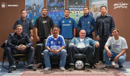 KolaborasIB Kembali Menghentak, Kali Ini Persib x Miscief Denim : Euforia Sejarah Biru dalam Gaya Persib x Miscief Denim : Euforia Sejarah Biru dalam Gaya