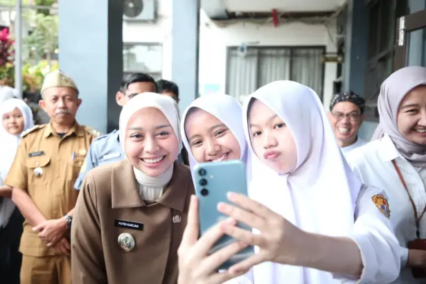 Wakil Bupati Garut Putri Karlina