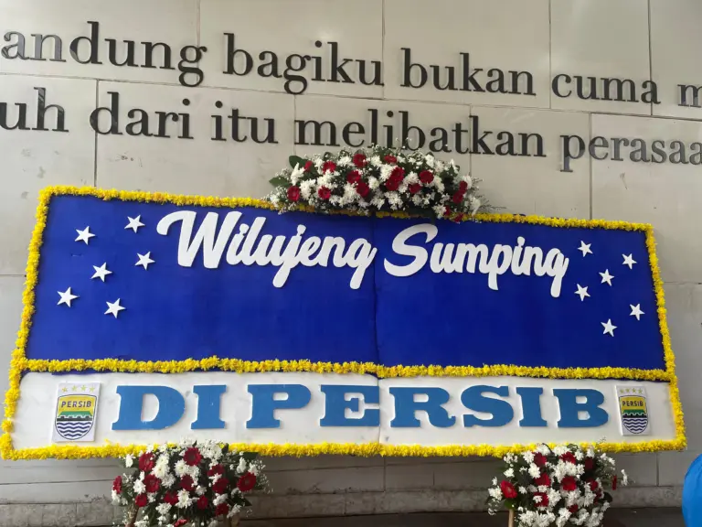 Lewat Karangan Bunga di Kawasan Asia Afrika, Persib Bandung Pastikan Tambah Pemain