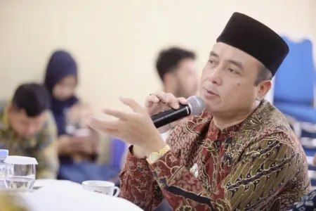 Bandung Menuju Kota Wisata Tematik Berbasis Budaya dan Komunitas Wakil Wali Kota Bandung Erwin Berpesan ini untuk Komda Lansia