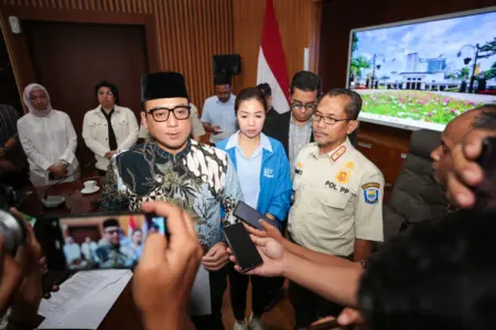 Pembagian Bir di Ajang Lari Bandung Tuai Kecaman, Pemkot Jatuhkan Sanksi Pembagian Bir di Ajang Lari Bandung Tuai Kecaman, Pemkot Jatuhkan Sanksi