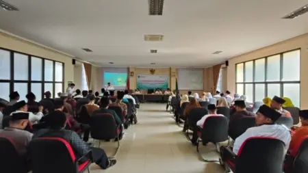 Dakwah Damai Jadi Garda Terdepan, Kemenag Karawang Bina 60 Dai Inspiratif ai dan daiyah adalah tokoh strategis yang bersentuhan langsung dengan masyarakat. Dakwah mereka harus mencerminkan nilai-nilai Pancasila, UUD 1945