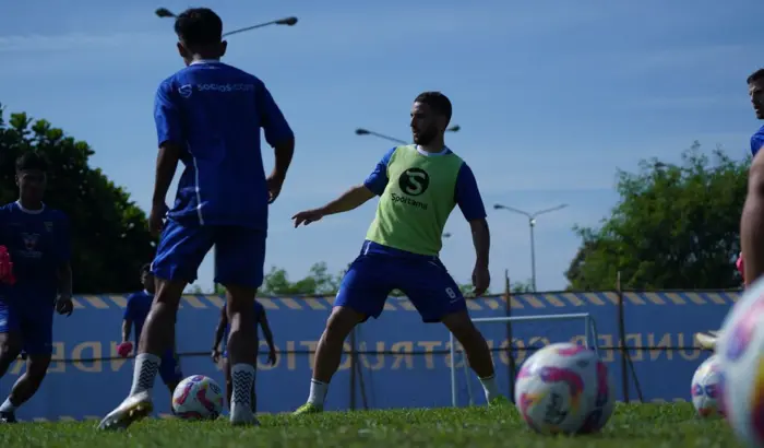 Musim Depan Tak Akan Berjalan Mudah, Luciano Guaycochea Fokus Mengenal Rekan Setim