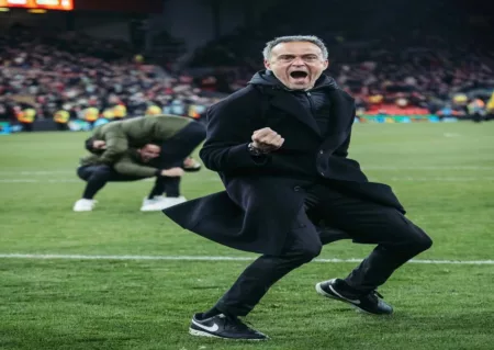 Luis Enrique Punya Rekor Mengerikan Kontra Real Madrid Jelang Semifinal Piala Dunia Klub 2025 Pelatih PSG, Luis Enrique