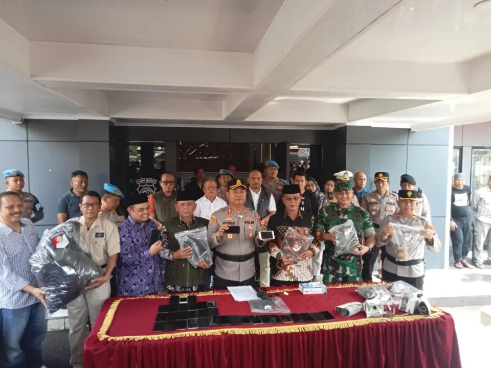 Polres Ciamis menggelar jumpa pers terkait perusakan Gedung DPRD Ciamis, Minggu (31/8/2025). (istimewa)
