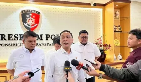 Polisi Ungkap Penyelundupan Happy Water oleh WNA Dirtipidnarkoba Bareskrim Polri Brigjen Eko Hadi Santoso