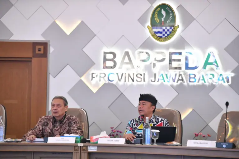 Sekda Jabar Tegaskan Enam Isu Prioritas Cekungan Bandung, Soroti Transportasi hingga Sampah
