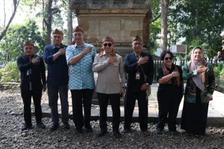 Menteri Kebudayaan RI kunjungi Candi Cangkuang, Ingatkan Pentingnya Menjaga Toleransi dan Warisan Sejarah Menteri Kebudayaan RI kunjungi Candi Cangkuang, Ingatkan Pentingnya Menjaga Toleransi dan Warisan Sejarah