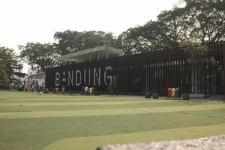 Taman Alun-Alun Bandung Ditutup Total Mulai 11 Agustus untuk Penataan Tahap II