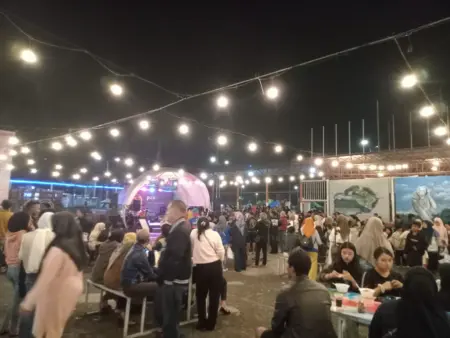 Lapangan Kerkop: Dari Pemakaman Menjadi Pusat Hiburan Malam Murah Meriah