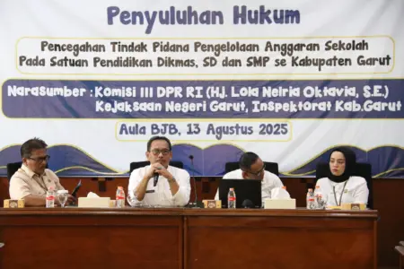 Dewan Pendidikan Garut Gelar Penyuluhan Hukum, Ajak Pengelola Anggaran Sekolah Cegah Korupsi Dana BOS Dewan Pendidikan Garut Gelar Penyuluhan Hukum, Ajak Pengelola Anggaran Sekolah Cegah Korupsi Dana BOS