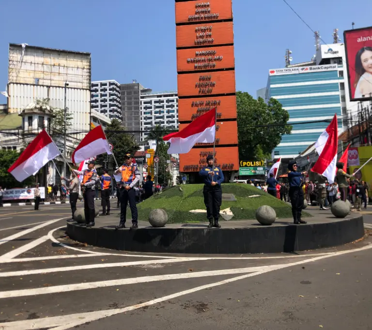Bandung Gelar “Khidmat Tiga Menit untuk Indonesia” Peringati HUT ke-80 RI Bandung Gelar “Khidmat Tiga Menit untuk Indonesia” Peringati HUT ke-80 RI