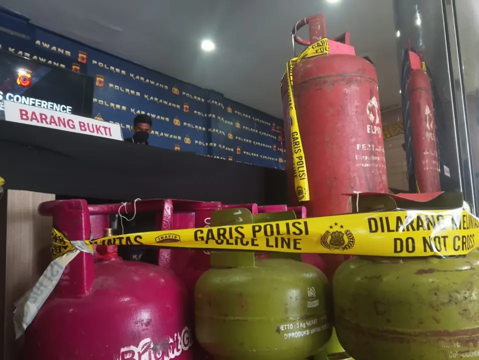 Polisi Ungkap Sindikat Pengoplosan Gas Elpiji di Karawang