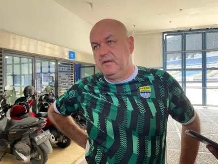 Menghadapi Borneo FC, Bojan Hodak Sebut Thom Haye dan Federico Barba Berpeluang Tampil Menghadapi Borneo FC, Bojan Hodak Sebut Thom Haye dan Federico Barba Berpeluang Tampil
