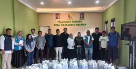 PLN UP3 Bandung Salurkan Bantuan untuk Petugas Gober dan Linmas di Margahayu Selatan PLN UP3 Bandung Salurkan Bantuan untuk Petugas Gober dan Linmas di Margahayu Selatan