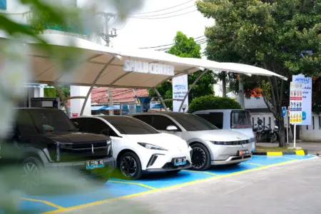 Empat SPKLU Center Hadir di Jawa Barat, Perjalanan dengan Mobil Listrik Kini Lebih Nyaman Empat SPKLU Center Hadir di Jawa Barat, Perjalanan dengan Mobil Listrik Kini Lebih Nyaman