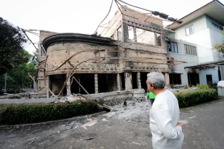 Wisma MPR Bandung Akan Direhabilitasi, Biaya Perbaikan Capai Rp12,9 Miliar Gedung Cagar Budaya di Bandung Terbakar Saat Demo, Pemkot Siapkan Langkah Pemulihan