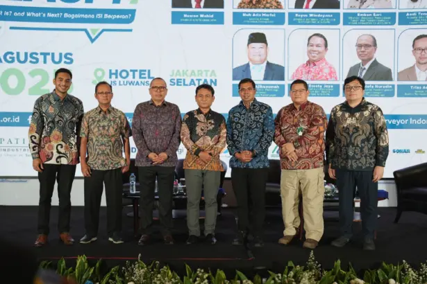 Narasumber Talkshow Ikatan Surveyor Indonesia Mengenai ILASPP