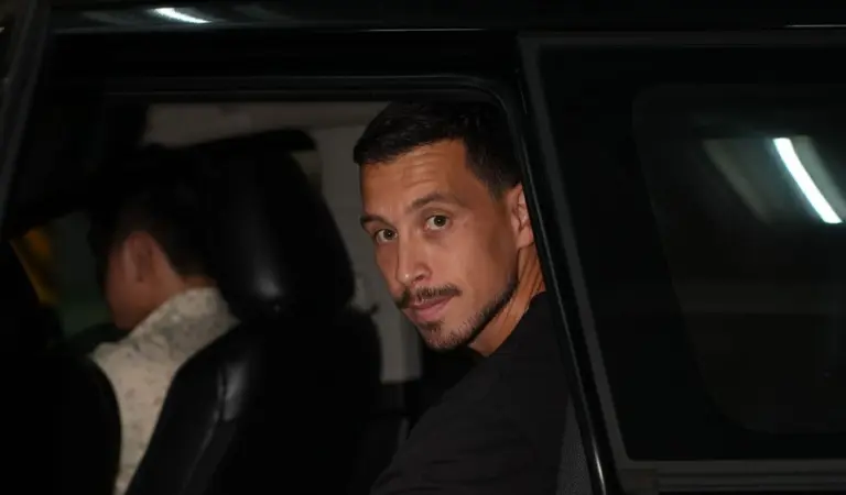 Telah Berada di Bandung, Thom Haye Siap Bergabung Dengan Persib Telah Berada di Bandung, Thom Haye Siap Bergabung Dengan Tim