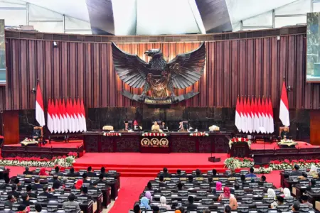 DPR BATALKAN PEMILIHAN HAKIM AGUNG ? DPR RI