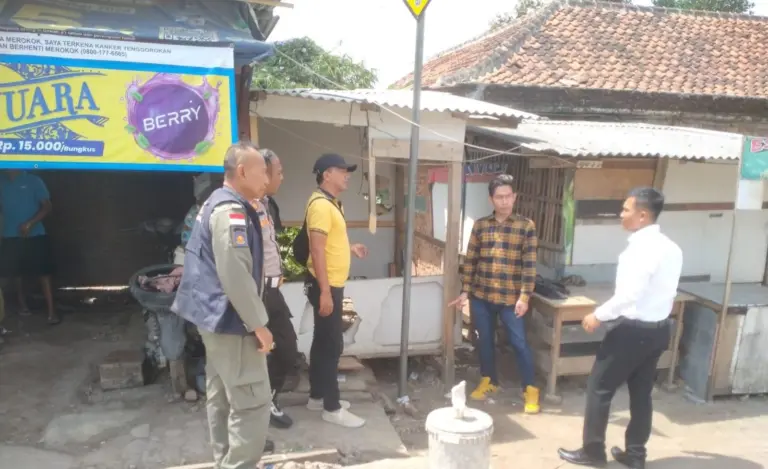 Gerebek Dua Lokasi, Polsek Leles Bongkar Kios Penjual Obat Ilegal
