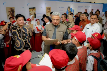 Pemkot Bandung dan PT DI Luncurkan Program Wisata Edukasi Dirgantara untuk Pelajar Pemkot Bandung dan PT DI Luncurkan Program Wisata Edukasi Dirgantara untuk Pelajar