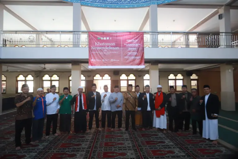 DKM Agung Ujungberung Gelar Pengajian "Khatam Kemerdekaan" Sambut HUT ke-80 RI