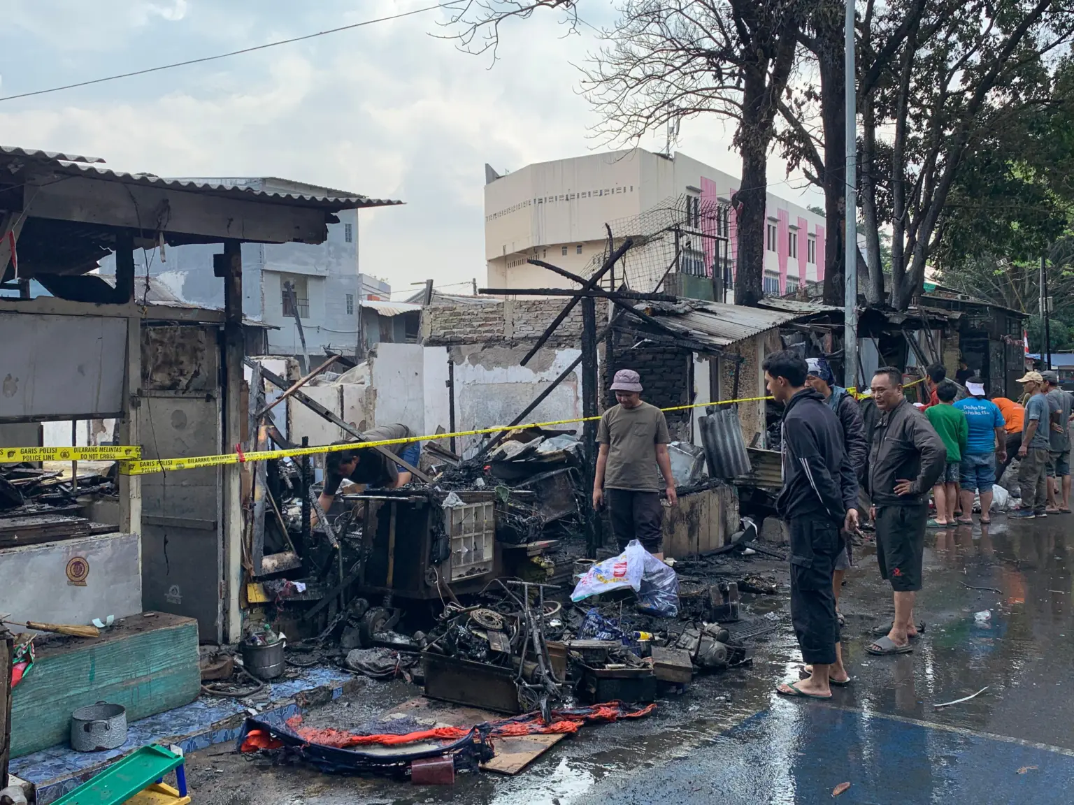 Kebakaran Hebat Lahap Deretan Ruko di Burangrang, 6 Bangunan Hangus