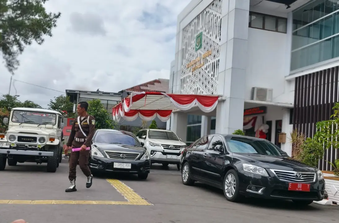 Proyek Rp117 Miliar “Kuningan Caang” Disorot, Pj Sekda Beni Prihayatno Diperiksa Kejaksaan