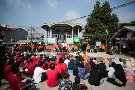 Suasana Panik Warnai Simulasi Gempa di Sekeloa Bandung Suasana Panik Warnai Simulasi Gempa di Sekeloa Bandung