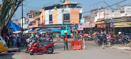 Pedagang Pasar Ciawitali Garut Harapkan Penataan PKL dan Pasar Kembali Ramai Pedagang Pasar Ciawitali Garut Harapkan Penataan PKL dan Pasar Kembali Ramai