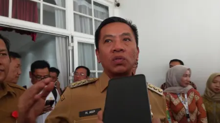 Pemkab Karawang Minta Kemenlu Pulangkan PMI Asal Rengasdengklok yang Terlantar di Arab Saudi Pemkab Karawang Minta Kemenlu Pulangkan PMI Asal Rengasdengklok yang Terlantar di Arab Saudi