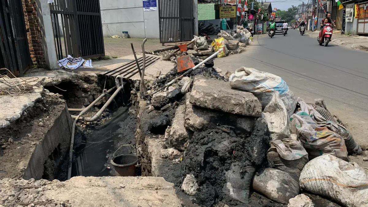 Cegah Banjir, PUPR Cimahi Kerjakan Drainase di Kawasan Cijerah
