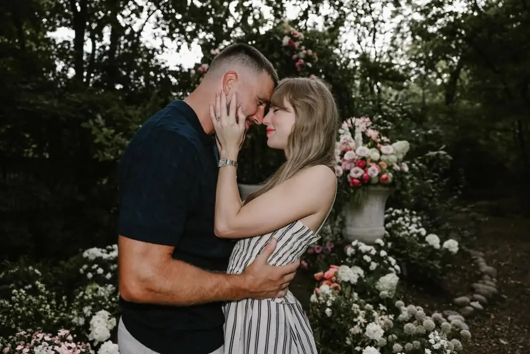 Taylor Swift dan Travis Kelce Umumkan Pertunangan, Cincin Saingi Tiga Gelar Super Bowl