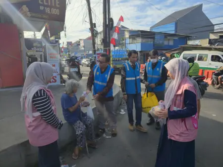 PLN UP3 Bandung Gelar Program Jumat Berkah, Salurkan Bantuan untuk Warga PLN UP3 Bandung Gelar Program Jumat Berkah, Salurkan Bantuan untuk Warga