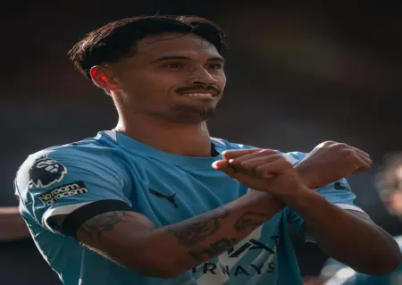 Debut Spektakuler di Premier League: Tijjani Reijnders Langsung Cetak Gol dan Assist Debut mengesankan Tijjani Reijnders bersama Manchester City di Premier League