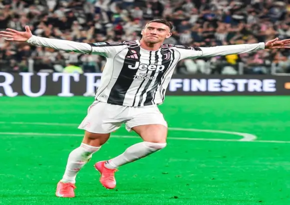 Dusan Vlahovic siap merapat ke AC Milan