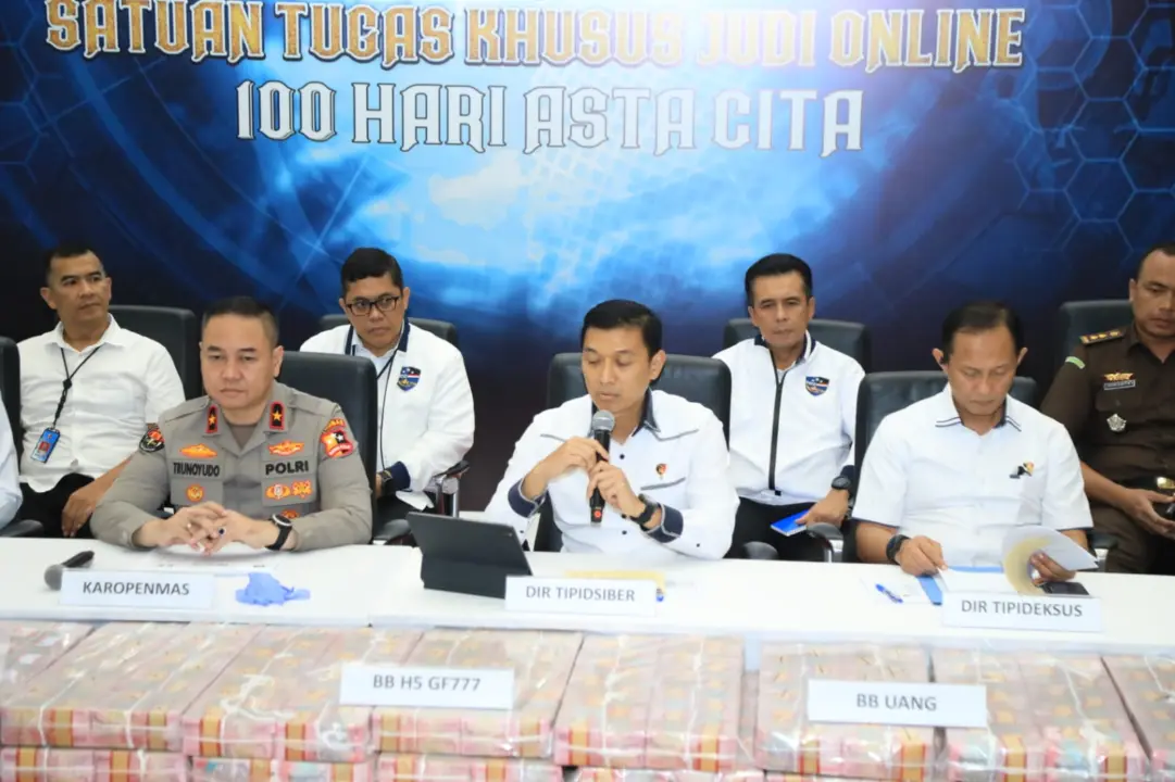 Bareskrim Polri menggelar konferensi pers terkait pengungkapan judi online di Mabes Polri, Rabu (27/8/2025). (istimewa)