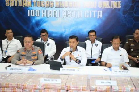 Bareskrim Beberkan Peran Tersangka Sindikat Judi Online Internasional Bareskrim Polri menggelar konferensi pers terkait pengungkapan judi online di Mabes Polri, Rabu (27/8/2025). (istimewa)