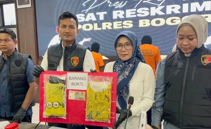 Polres Bogor menggelar konferensi pers kasus dugaan pencabulan terhadap dua anak di bawah umur di Mapolres Bogor, Minggu (21/9/2025). (istimewa)