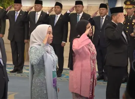 Presiden RI Prabowo Subianto melantik Farida Farichah sebagai Wakil Menteri Koperasi di Istana Negara, Jakarta, Rabu (17/9/2025). (istimewa)
