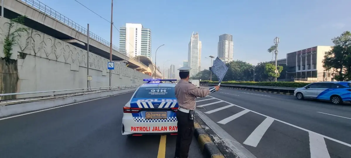 Korps Lalu Lintas Polri mencatat arus Tol Jakarta-Cikampek mengalami kenaikan 40,48 persen saat libur panjang peringatan Maulid Nabi Muhammad SAW.