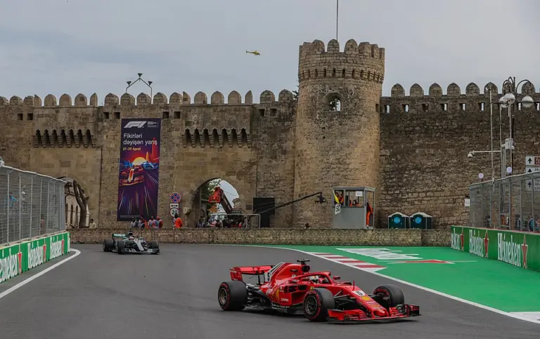 Link Live Streaming F1 Azerbaijan 2025, Cara Nonton F1 Hari Ini Secara Legal dan Gratis Grand-prix-f1-Sirkuit-Baku-Azerbaijan